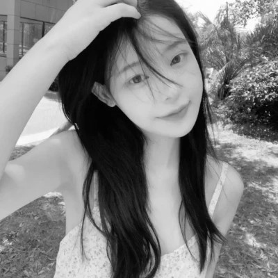 高级头像女氛围感黑白