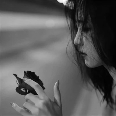 高级头像女氛围感黑白