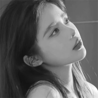 高级头像女氛围感黑白