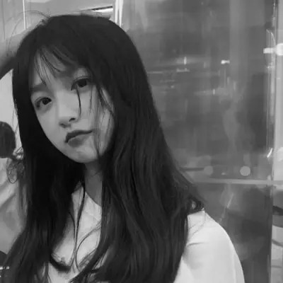 高级头像女氛围感黑白