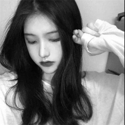 高级头像女氛围感黑白