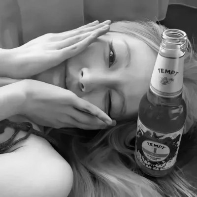 黑白女生头像氛围感