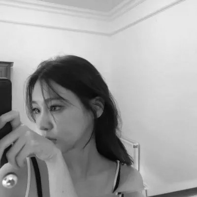 黑白女生头像氛围感