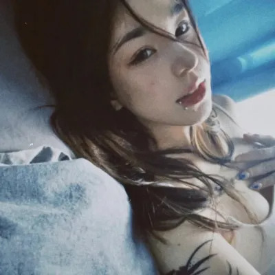 氛围感微信女生头像