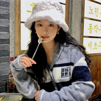 氛围感微信女生头像