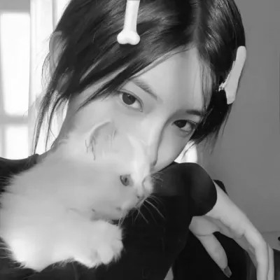 黑白女生头像真人高级