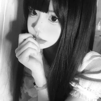 黑白女生头像真人高级