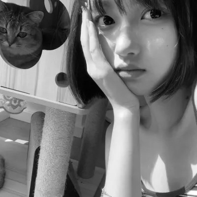 黑白女生头像真人高级
