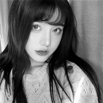 黑白真人女生头像