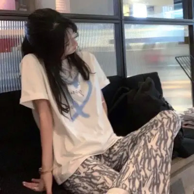 氛围感头像酷女生图片