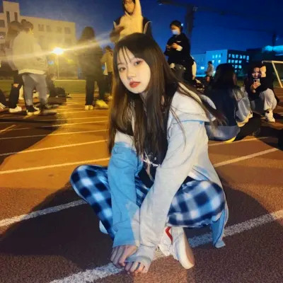 氛围感头像酷女生图片