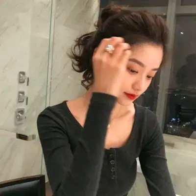 qq头像女生ins氛围感真人图片