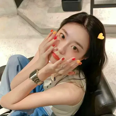 qq头像女生ins氛围感真人图片