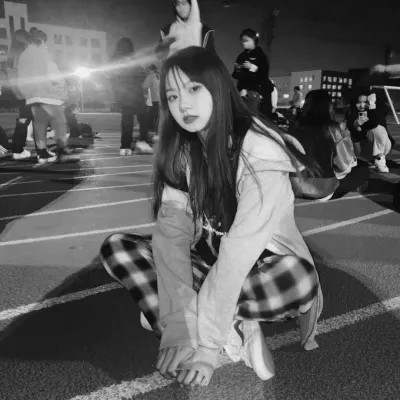 微信头像图片黑白女生