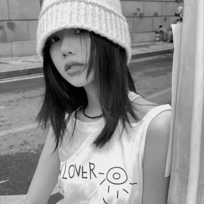 微信头像图片黑白女生