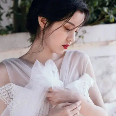 清新自然漂亮美女头像图片