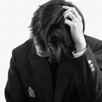 真人男头黑白高级感