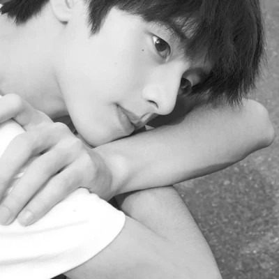 真人男头黑白高级感