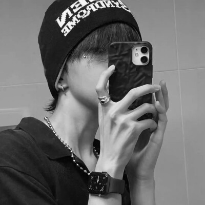 真人男头黑白高级感