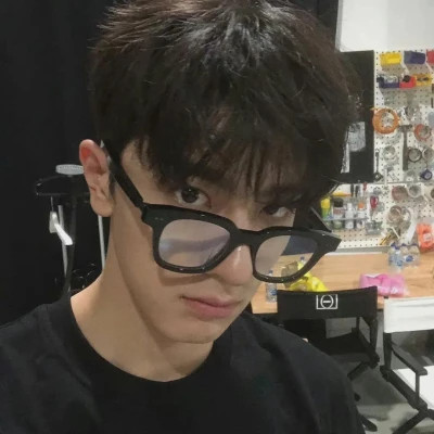 男生高清图片头像真人