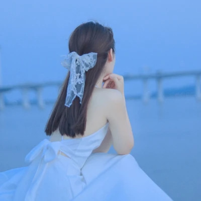 女生背影头像ins高级质感
