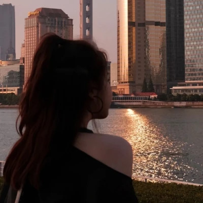 女生背影头像ins高级质感