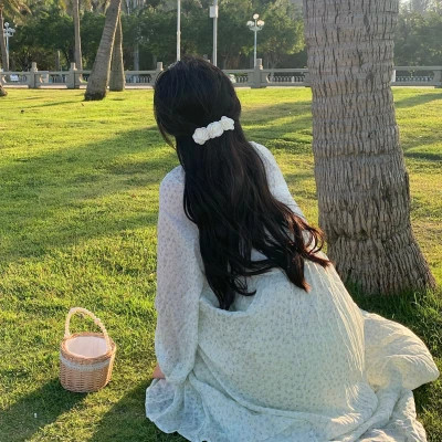 女生背影头像ins高级质感