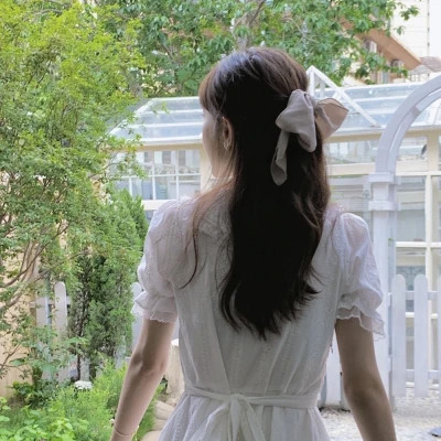 女生背影头像ins高级质感