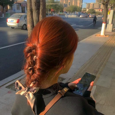 女生头像背影高级质感