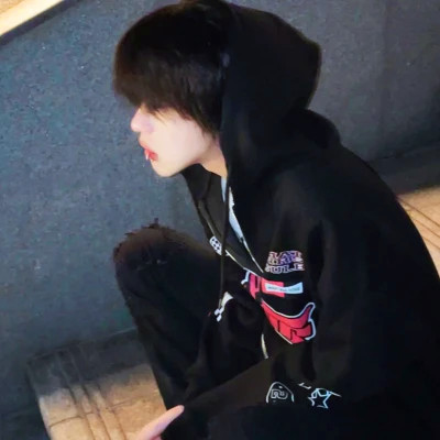 真人男生头像ins风