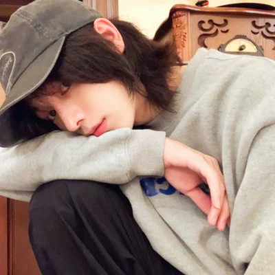 真人男生头像ins风
