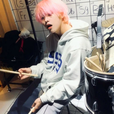 真人男生头像ins风