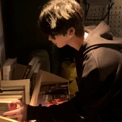 真人男生头像ins风