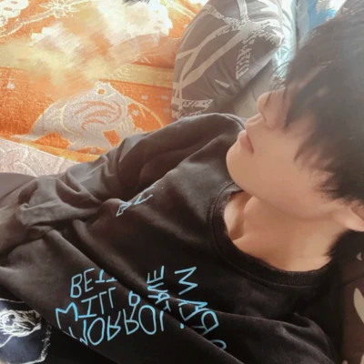 高级头像ins质感男