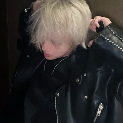 高级头像ins质感男