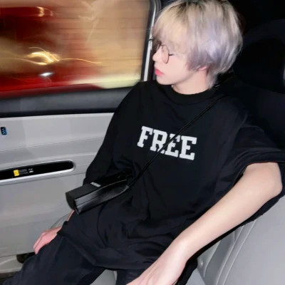 高级头像ins质感男
