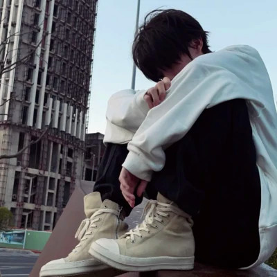 高级头像ins质感男