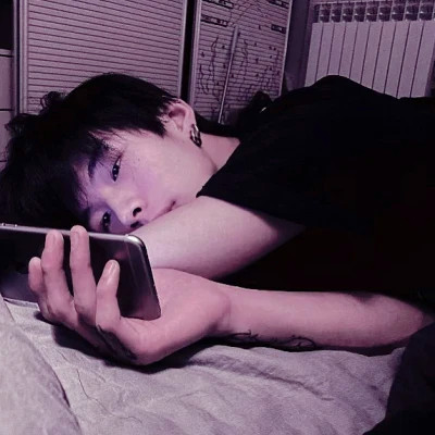 高级头像ins质感男