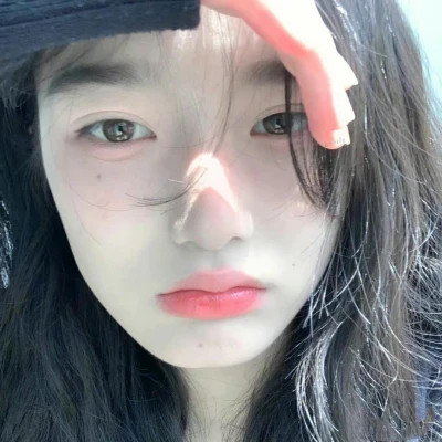 2025女生超火的微信头像
