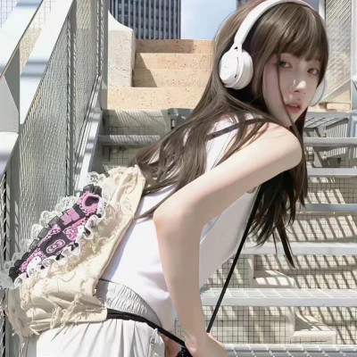 2025女生超火的微信头像