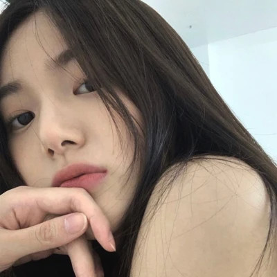 2025女生超火的微信头像