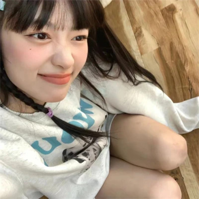 2025女生超火的微信头像