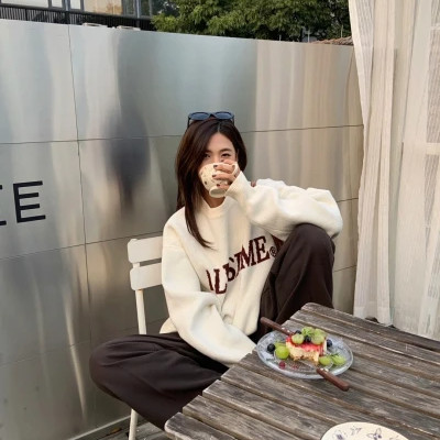 高级容易招桃花的女生微信头像