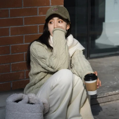 高级容易招桃花的女生微信头像