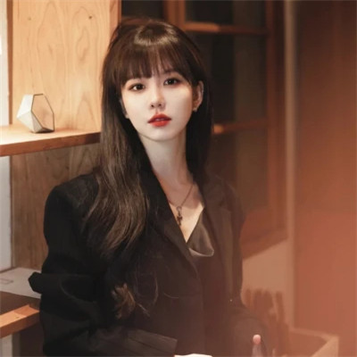 女人最旺桃花的微信头像