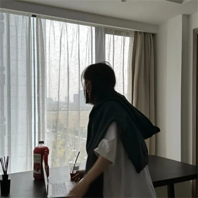 女人最旺桃花的微信头像