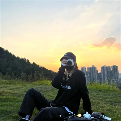 女人最旺桃花的微信头像