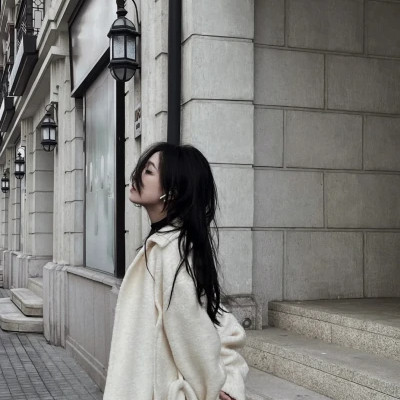 女人最旺桃花的微信头像