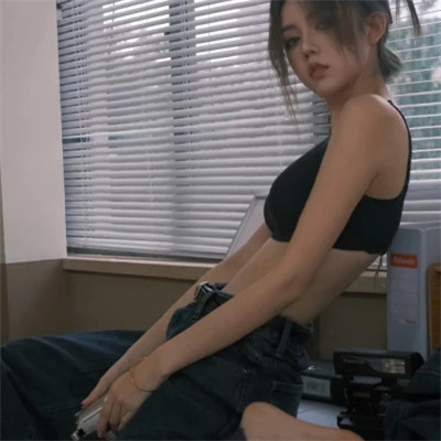 女人最旺桃花的微信头像
