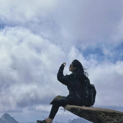 女人最旺桃花的微信头像